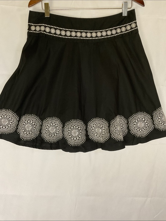 Heart Soul Dresses & Skirts - Heart Soul Black Circle Skater Skirt with White Embroidered Trim